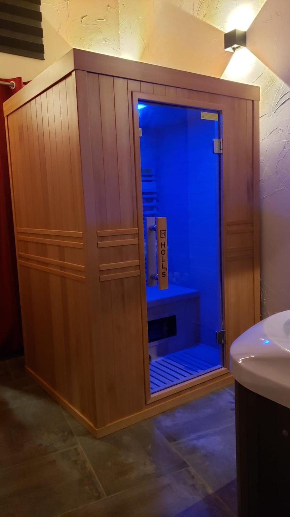 Maison D'Hote Avec Sauna Et Jacuzzi A La Campagne Les Portes du Coglais المظهر الخارجي الصورة